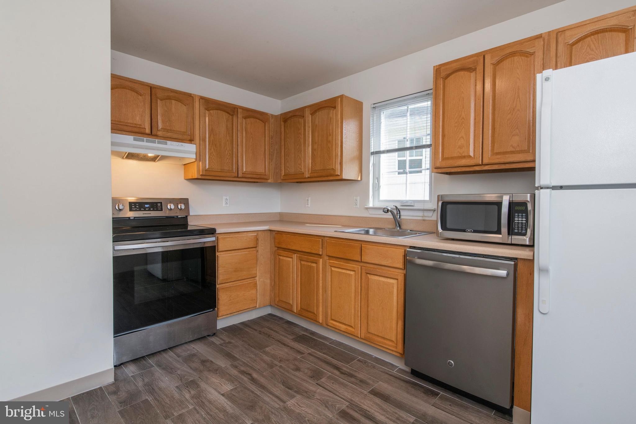 3718 Merrick Road Philadelphia, PA 19129 - Photo 16 of 44 Kitchen with upgraded Appliances included