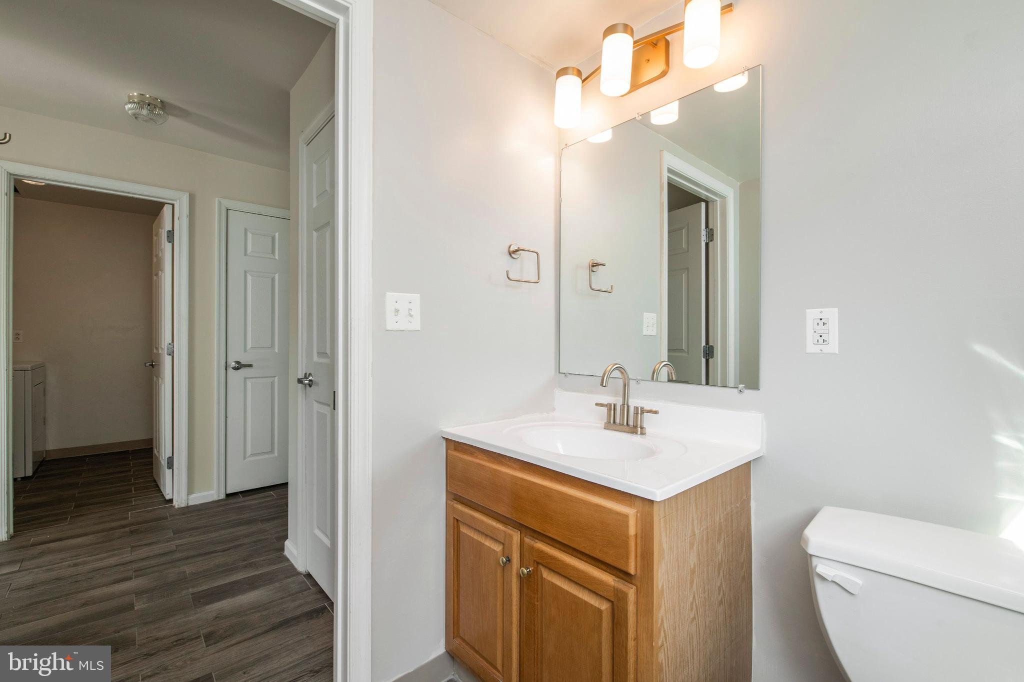 3718 Merrick Road Philadelphia, PA 19129 - Photo 10 of 44 1st floor bathroom