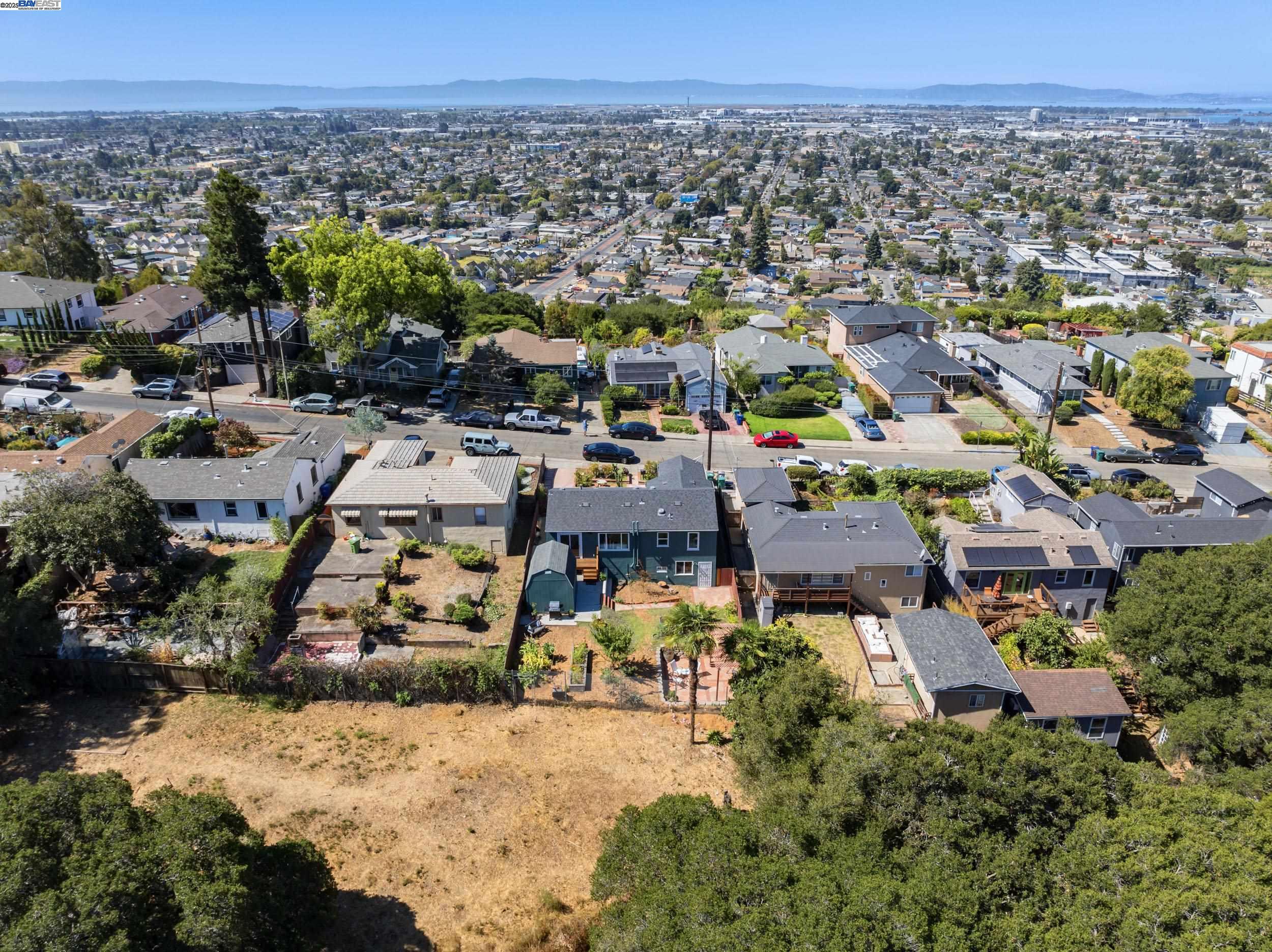 8802 Seneca Street Oakland, CA 94605 - Photo 29 of 30