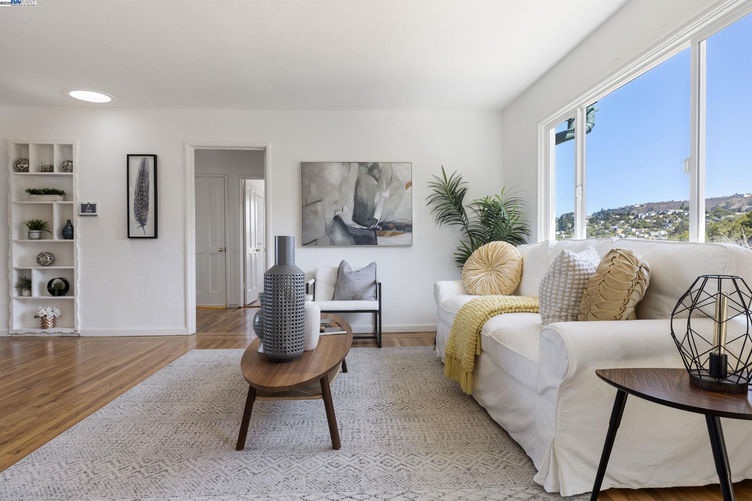 8802 Seneca Street Oakland, CA 94605 - Photo 9 of 30