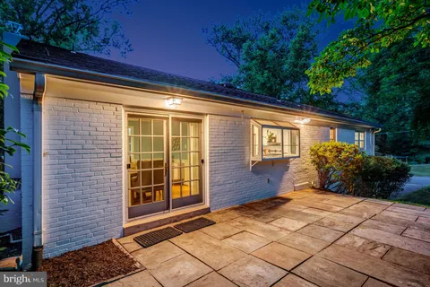 $1,650,000 | 1521 Forest Villa Lane, McLean, VA 22101