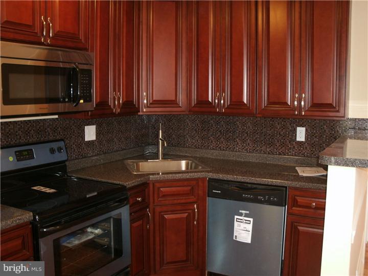 5630 Gainor Road Philadelphia, PA 19131 - Photo 8 of 22 Gallery Image 8