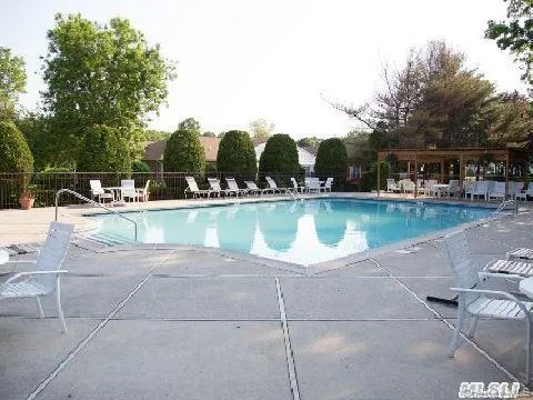 $469,990 | 71 Revere Drive, Sayville, NY 11782