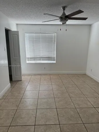 $2,550 | 15781 Southwest 106th Terrace, Unit 103, Miami, FL 33196