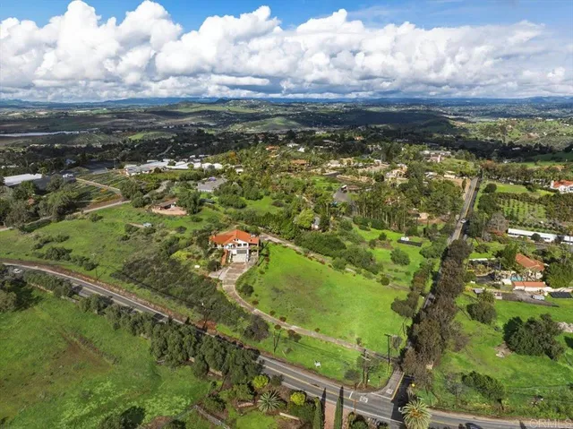 $1,749,000 | 2918 Fairview Drive, Vista, CA 92084