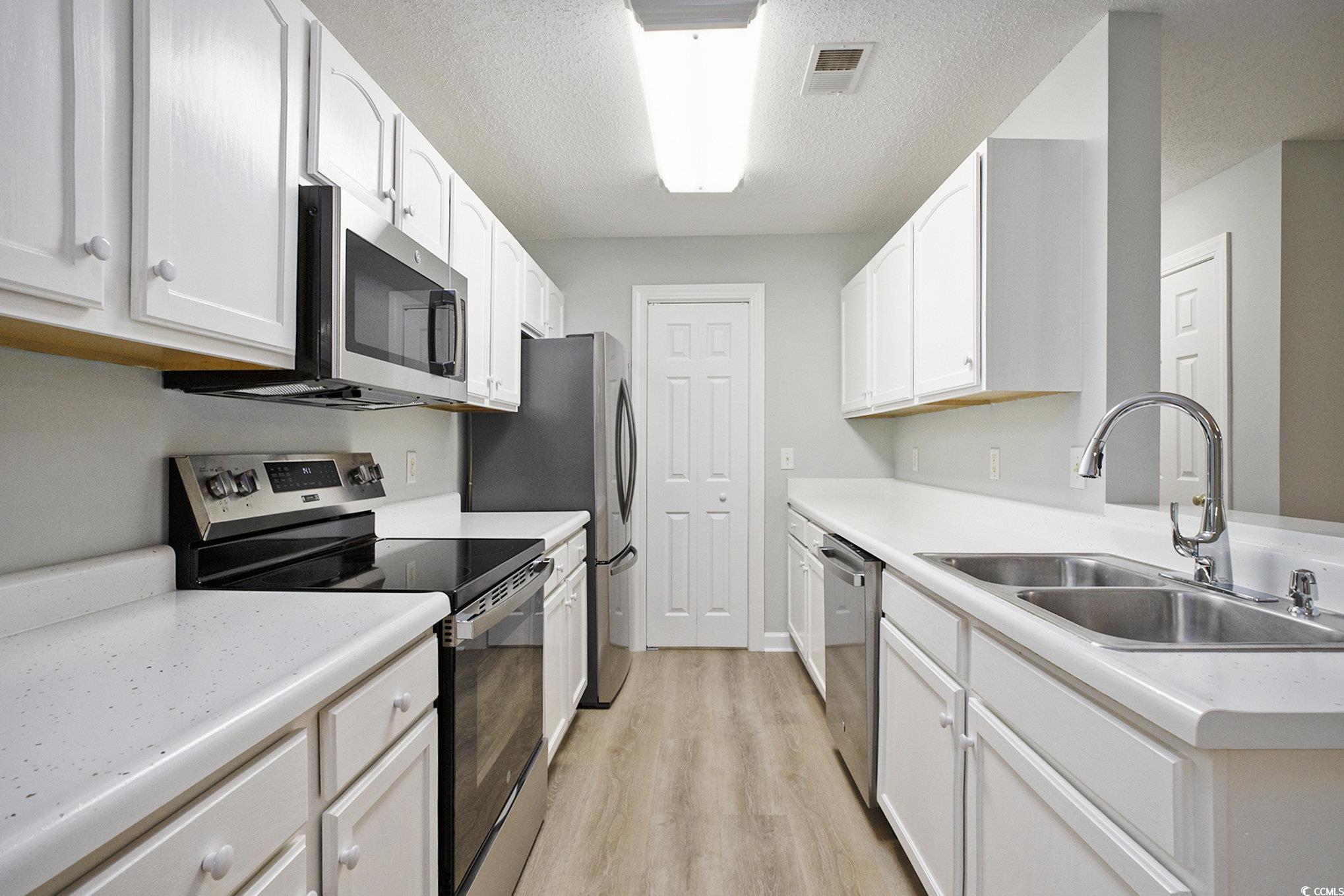 4390 Daphne Lane, Unit D Murrells Inlet, SC 29576 - Photo 12 of 34