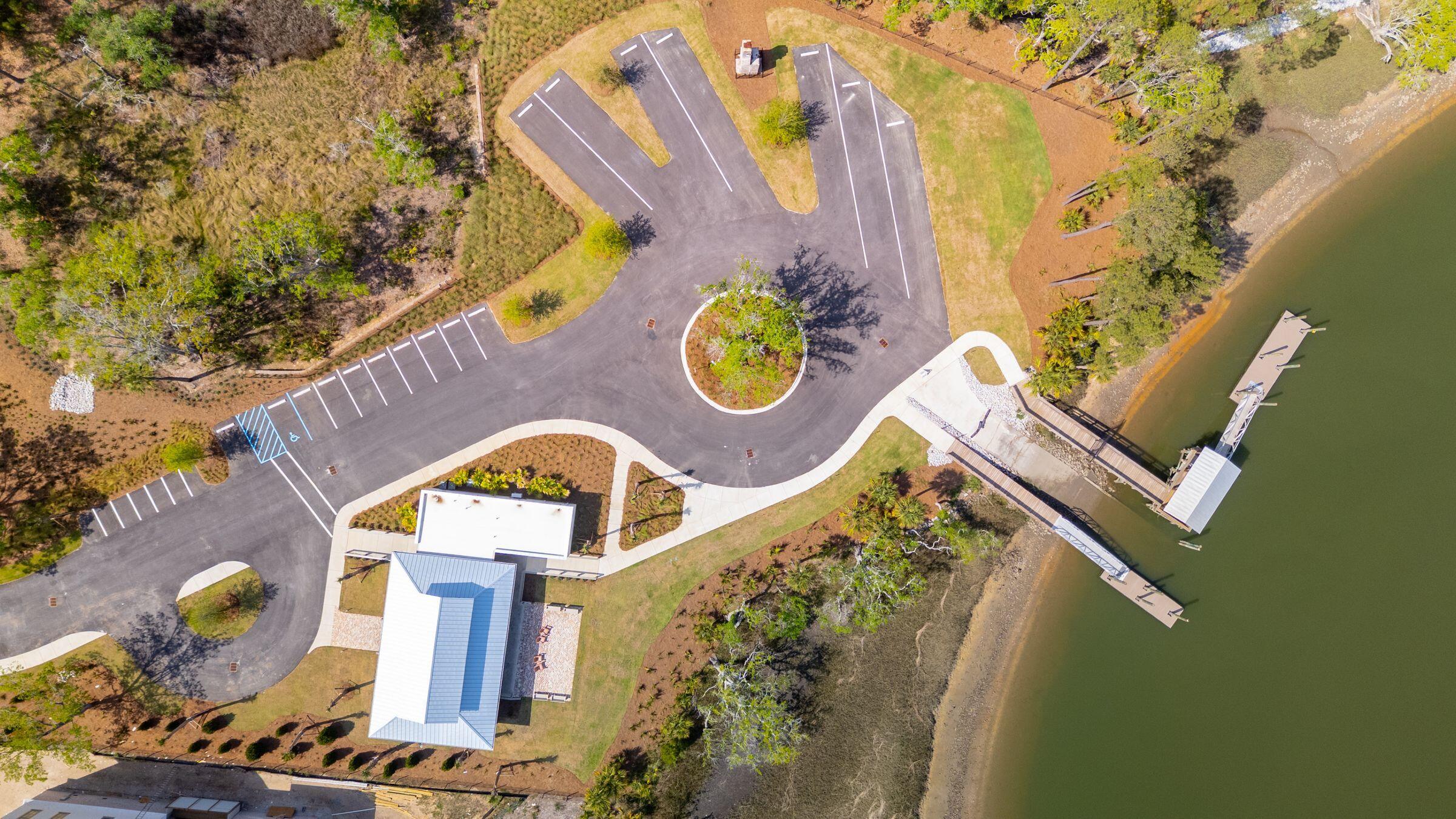 821 Roddin Street Charleston, SC 29492 - Photo 51 of 57 Fish Camp Amenity