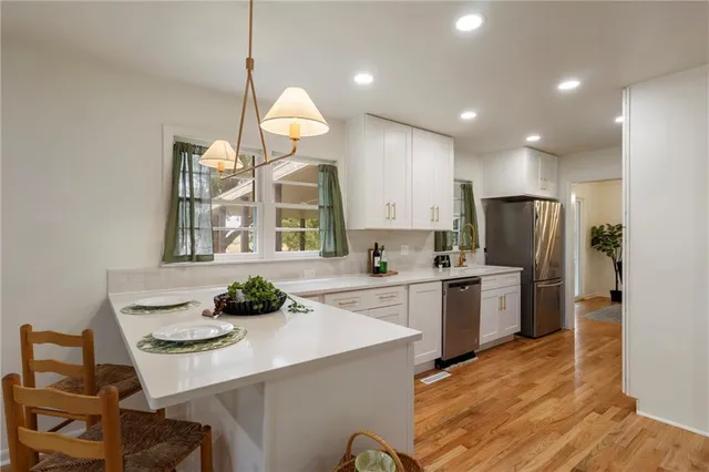 $412,000 | 508 West 96th Terrace, Kansas City, MO 64114