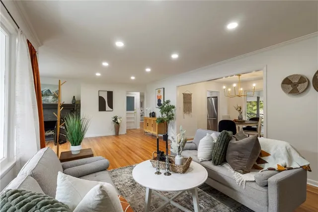 $412,000 | 508 West 96th Terrace, Kansas City, MO 64114