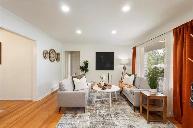 $412,000 | 508 West 96th Terrace, Kansas City, MO 64114