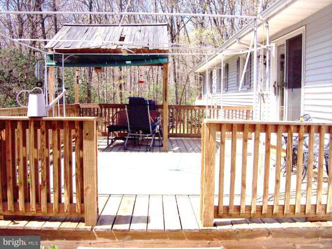 272 Nottingham Road Elkton, MD 21921 - Photo 3 of 14 Back yard