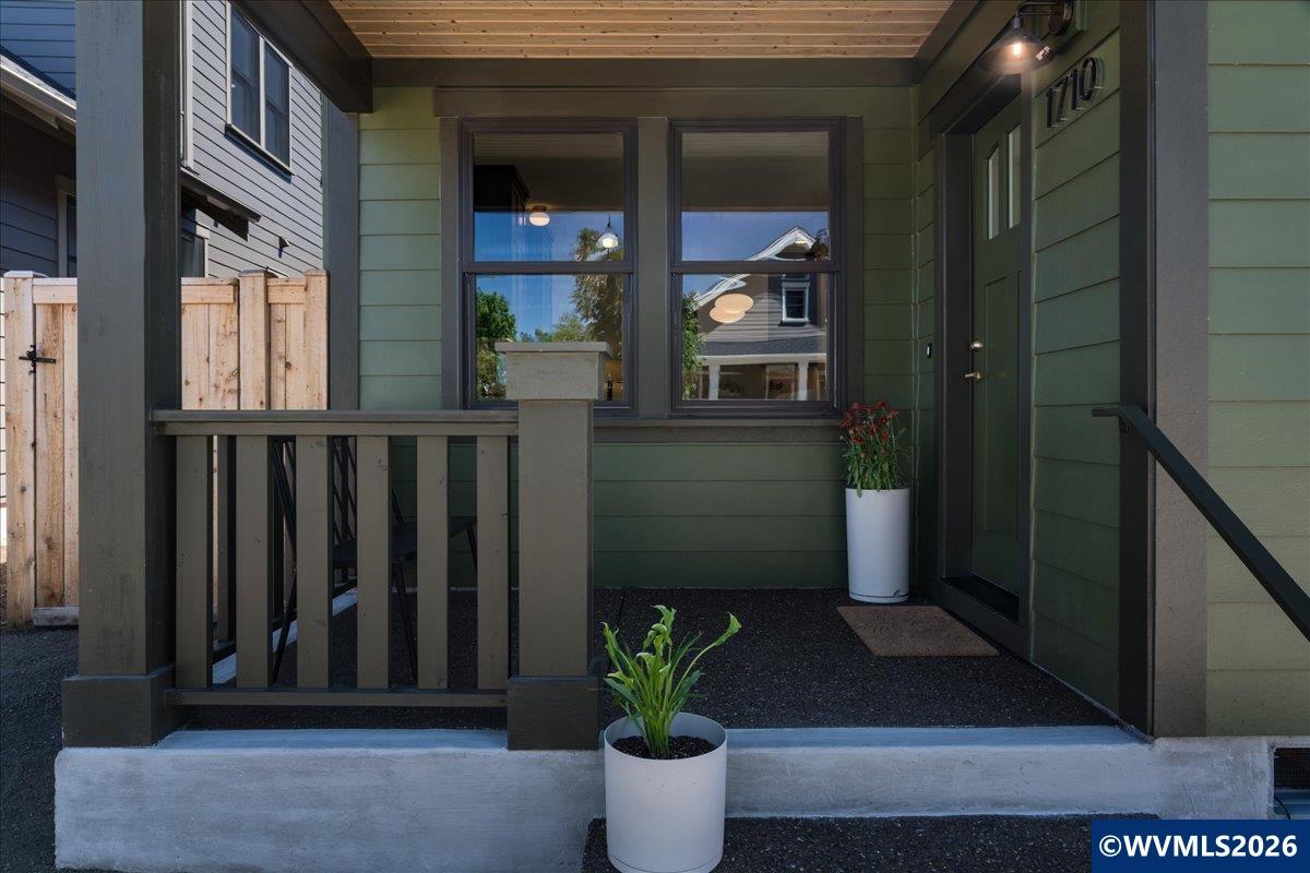 1710 Strong Road Southeast Salem, OR 97302 - Photo 3 of 25 Gallery Image 3