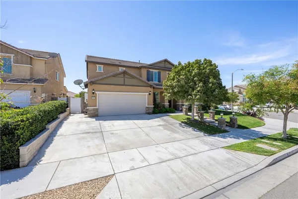 $999,990 | 11192 Day Drive, Jurupa Valley, CA 91752