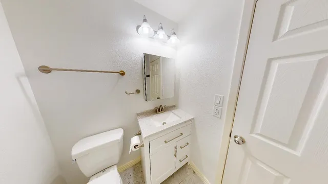 $2,500 | 500 East Riverside Drive, Unit 132, Austin, TX 78704