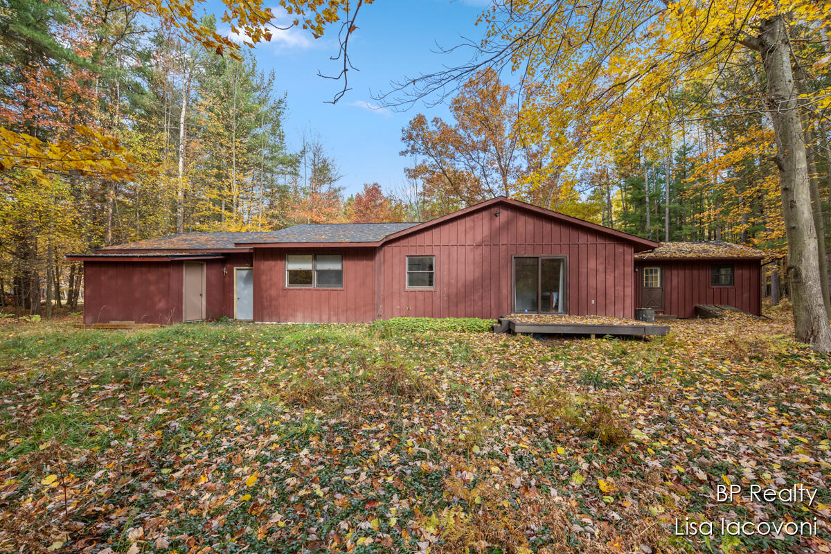 9103 Walnut Grove Stanwood, MI 49346 - Photo 22 of 36 IMG_1019