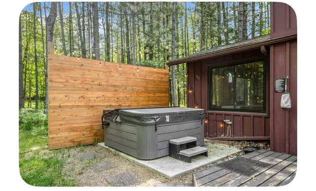 $329,900 | 9103 Walnut Grove, Stanwood, MI 49346