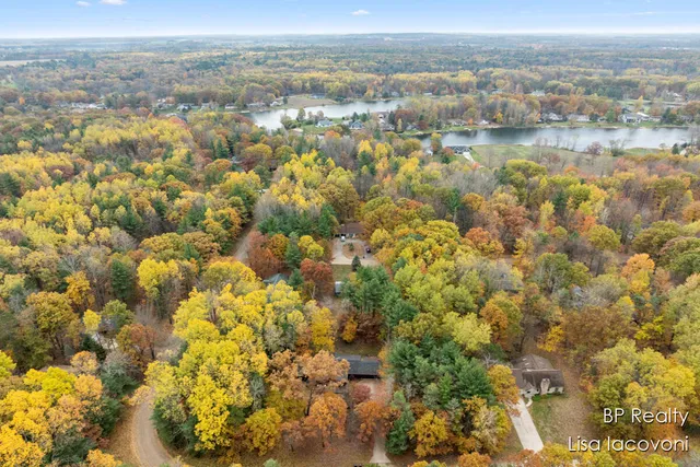 $329,900 | 9103 Walnut Grove, Stanwood, MI 49346