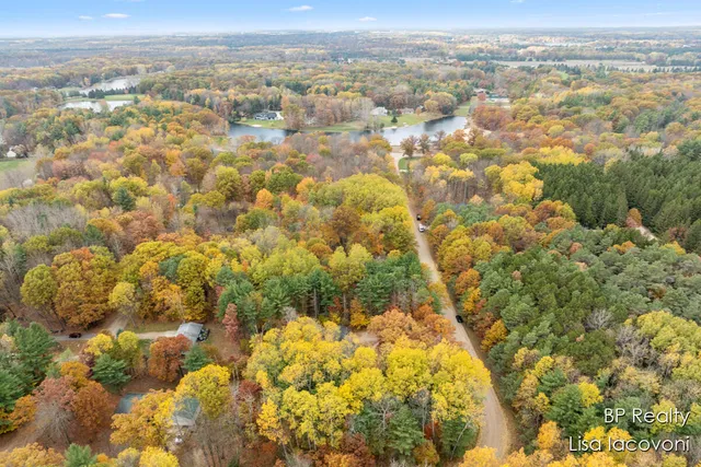 $329,900 | 9103 Walnut Grove, Stanwood, MI 49346