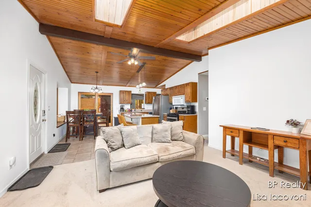 $329,900 | 9103 Walnut Grove, Stanwood, MI 49346