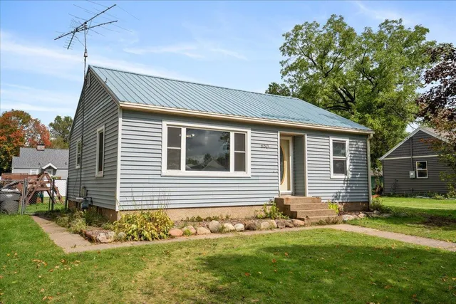 $220,000 | 650 Newton Street, Baldwin, WI 54002