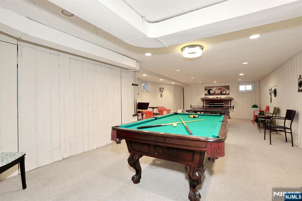 328 West Ridgewood Avenue Ridgewood, NJ 07450 - Photo 35 of 49