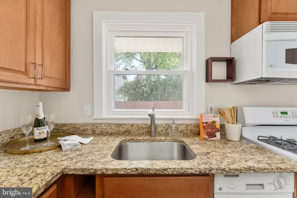 $640,000 | 6601 Cavalier Drive, Alexandria, VA 22307