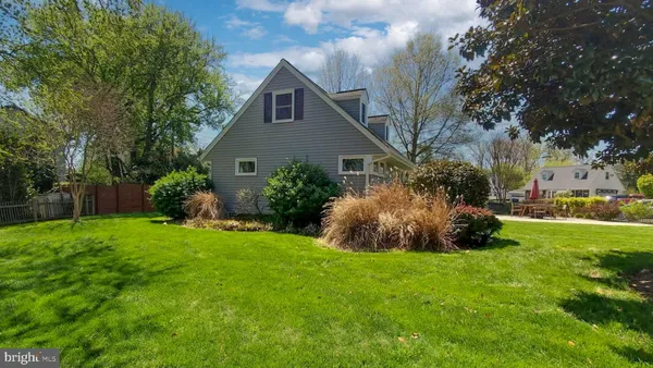 $640,000 | 6601 Cavalier Drive, Alexandria, VA 22307