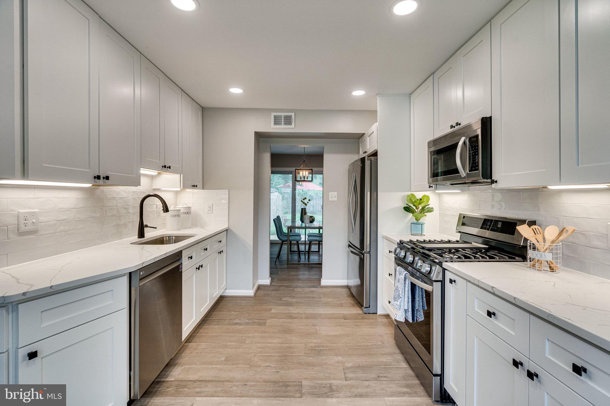 7393 Colton Lane Manassas, VA 20109 - Photo 3 of 26