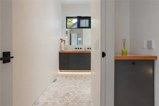 $6,995,000 | 451 Seapowet Avenue, Tiverton, RI 02878