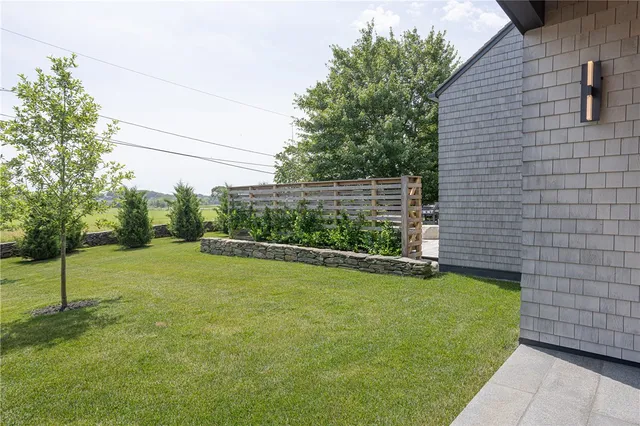 $6,995,000 | 451 Seapowet Avenue, Tiverton, RI 02878