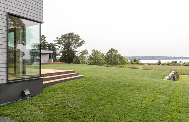 $6,995,000 | 451 Seapowet Avenue, Tiverton, RI 02878