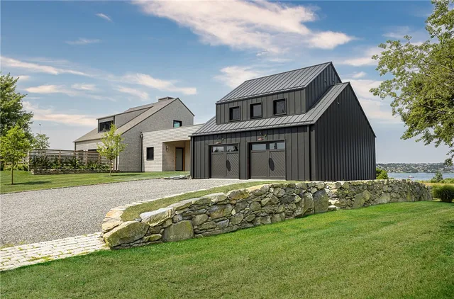 $6,995,000 | 451 Seapowet Avenue, Tiverton, RI 02878
