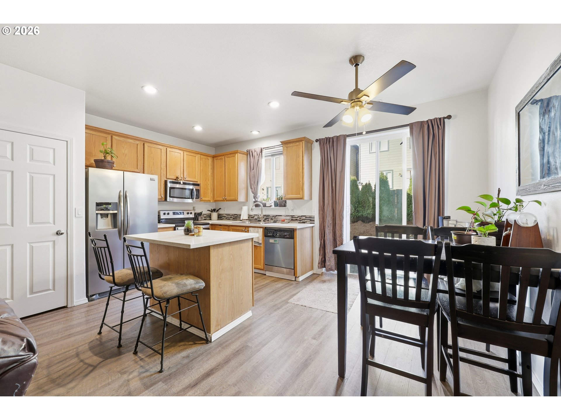 5827 Southeast 16th Loop Gresham, OR 97080 - Photo 12 of 32