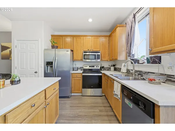$355,000 | 5827 Southeast 16th Loop, Gresham, OR 97080
