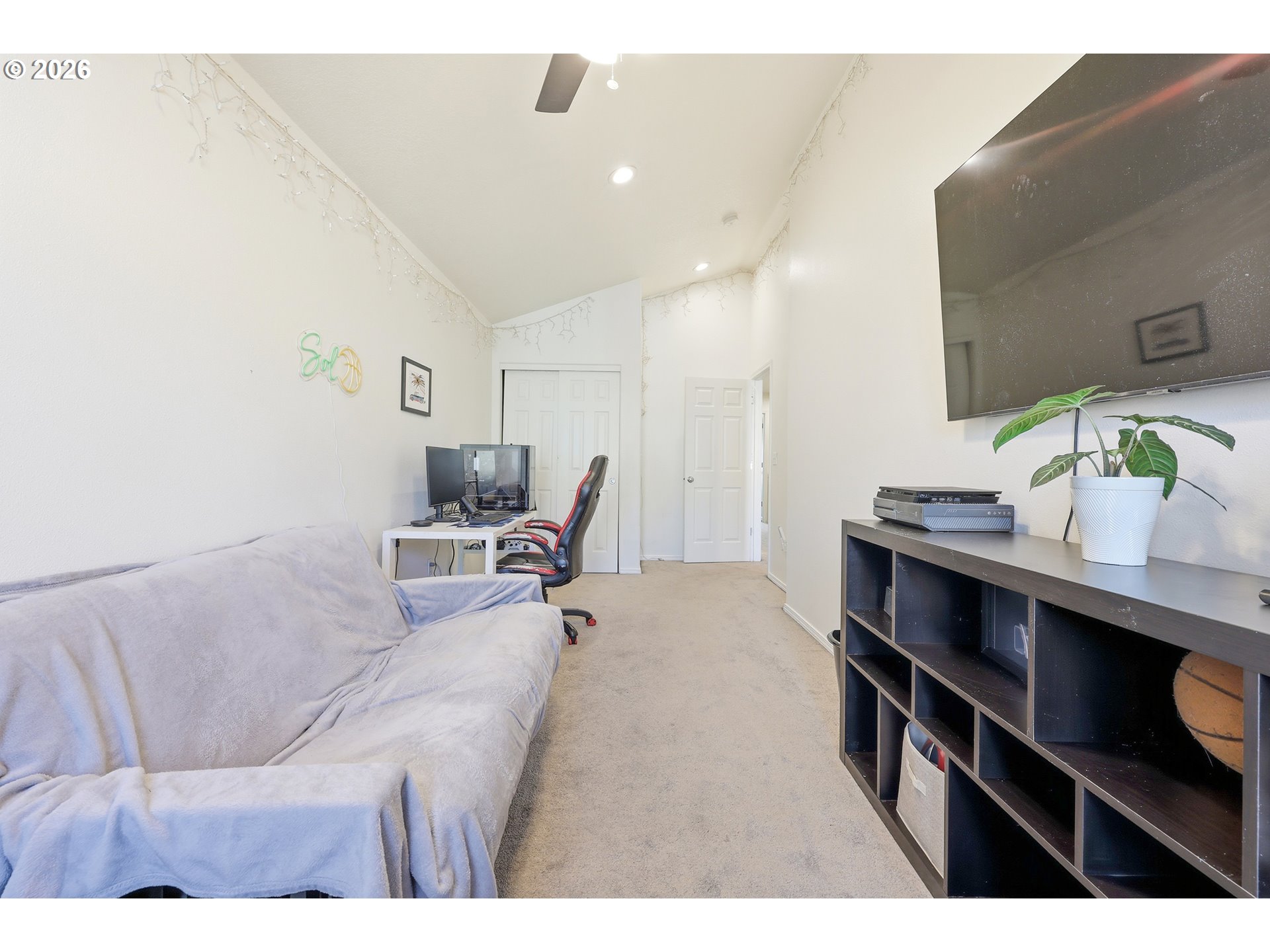 5827 Southeast 16th Loop Gresham, OR 97080 - Photo 30 of 32