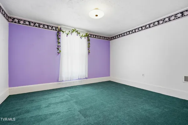 $84,999 | 614 Jefferson Street Southeast, Coeburn, VA 24230