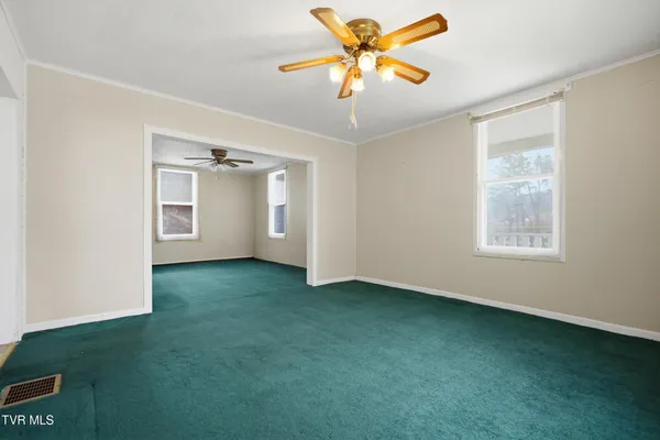 $84,999 | 614 Jefferson Street Southeast, Coeburn, VA 24230
