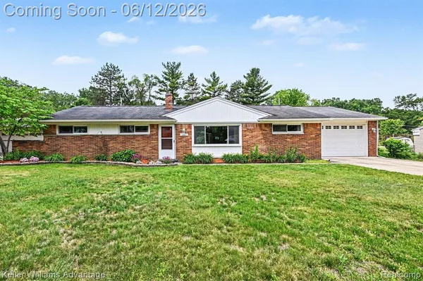 $295,000 | 1669 Ashstan Drive, Walled Lake, MI 48390
