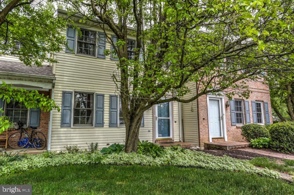 4 Laurie Lane Lititz, PA 17543 - Photo 5 of 44