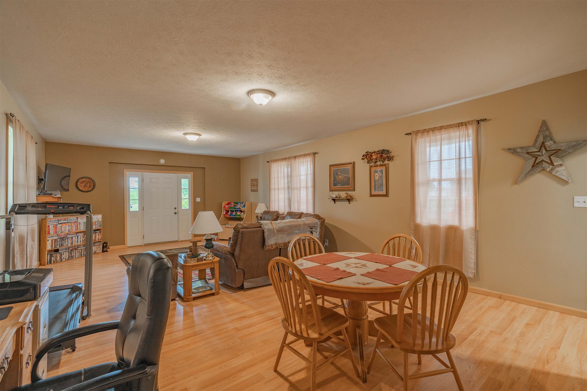 2424 Morrison Road Wabash, IN 46992 - Photo 4 of 28