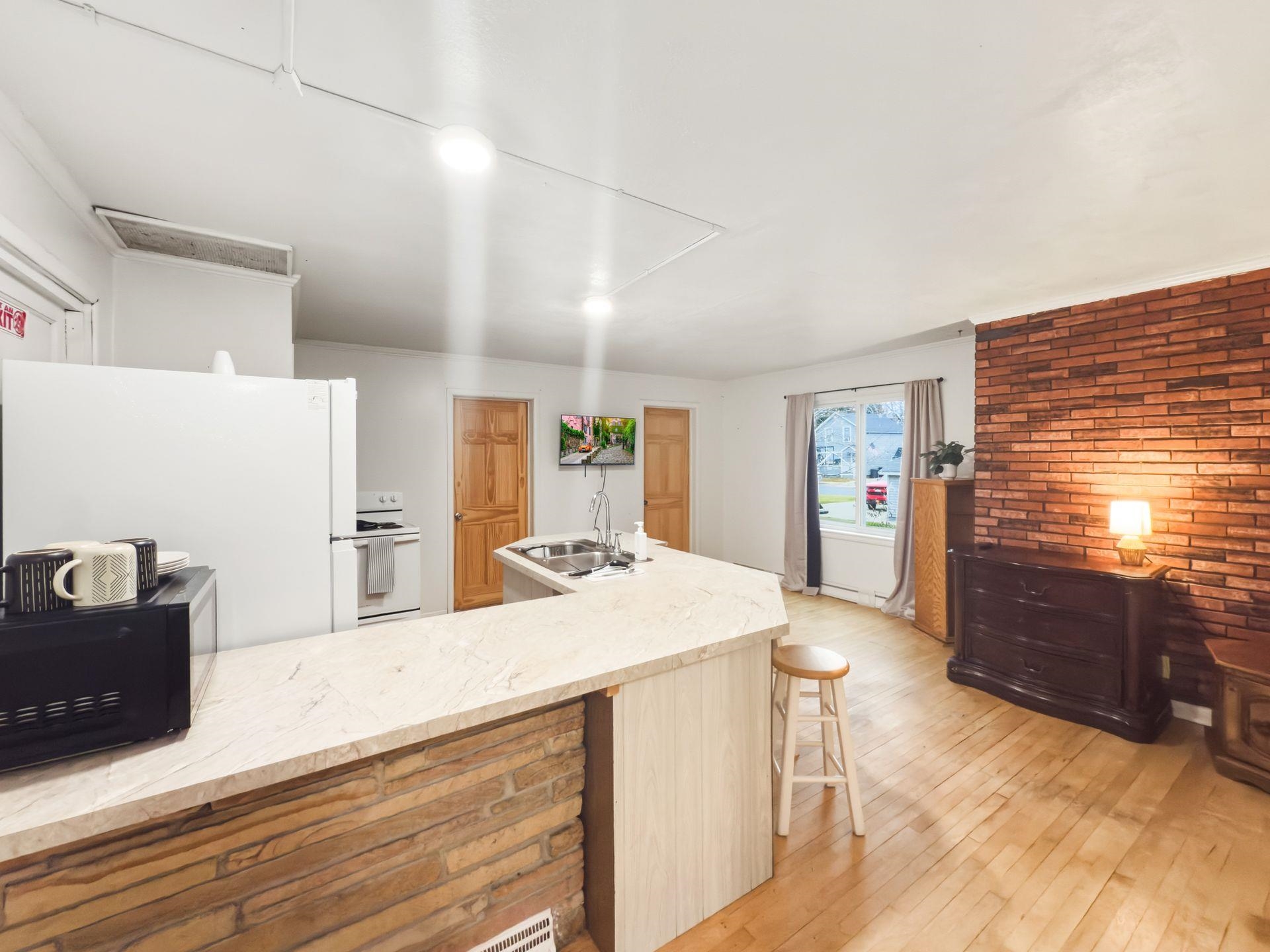 2809 14th Street Menominee, MI 49858 - Photo 3 of 27