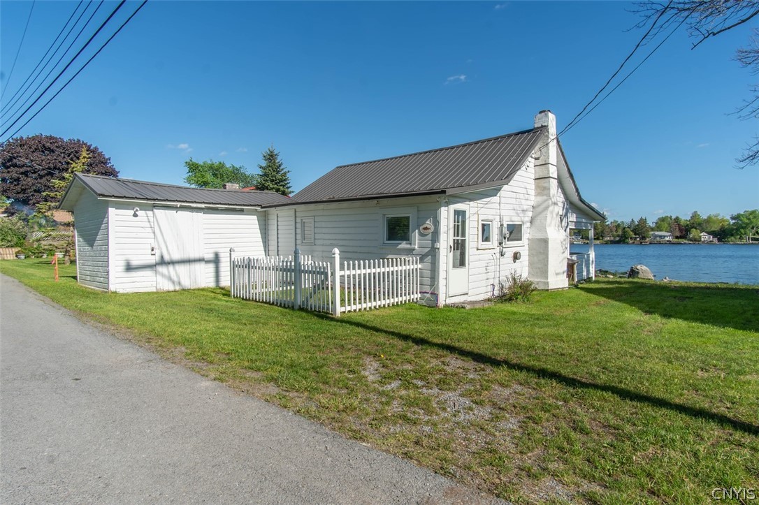 27038 Independence Point Road Lyme, NY 13622 - Photo 3 of 19