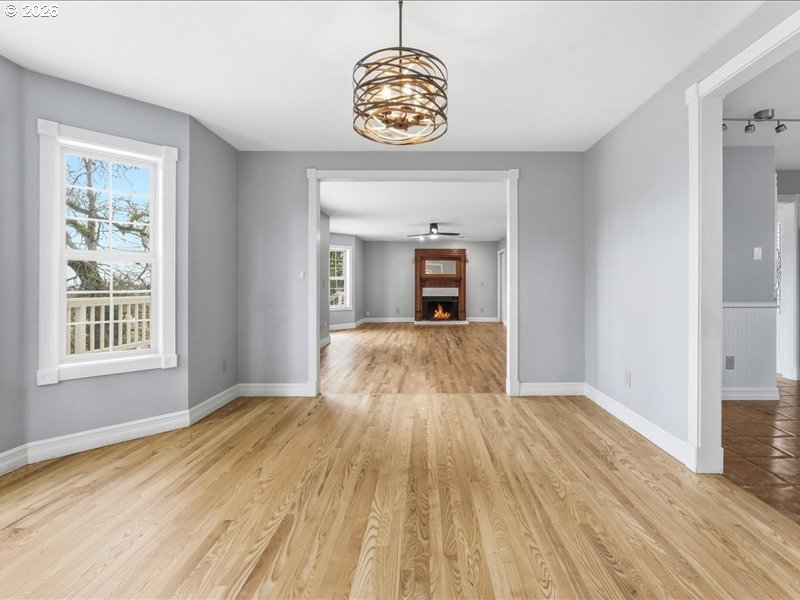 511 South Center Street Oregon City, OR 97045 - Photo 12 of 43