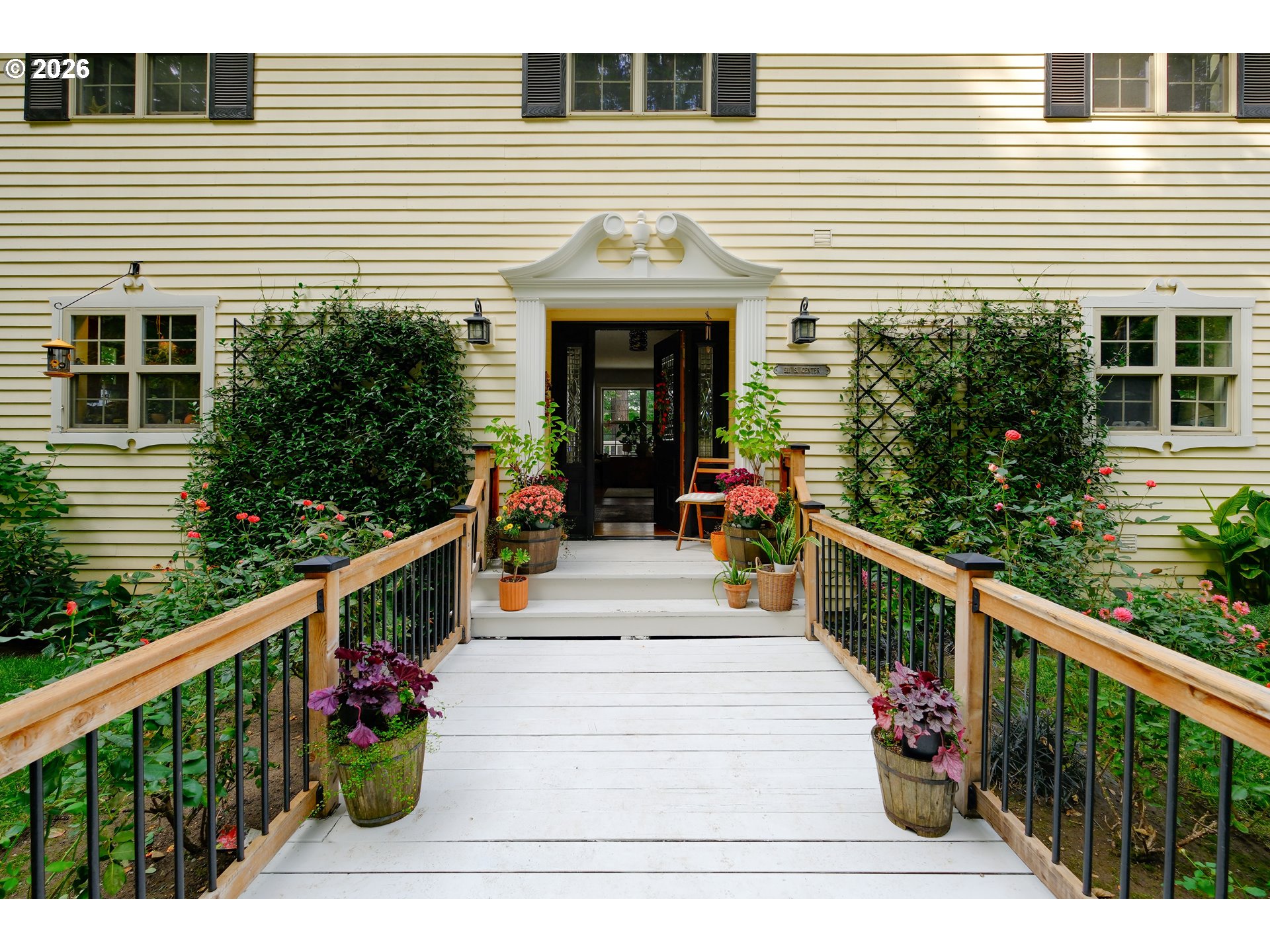 511 South Center Street Oregon City, OR 97045 - Photo 2 of 43