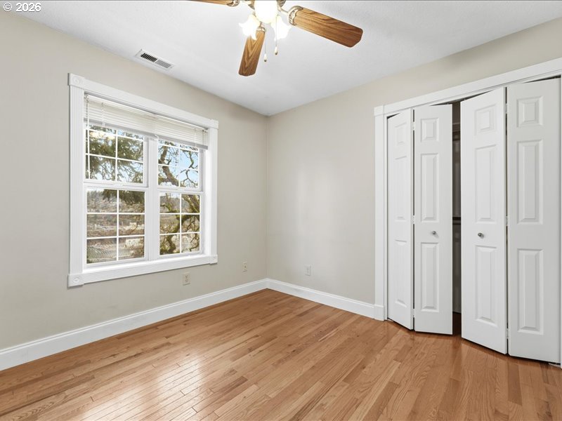 511 South Center Street Oregon City, OR 97045 - Photo 27 of 43 Bedroom