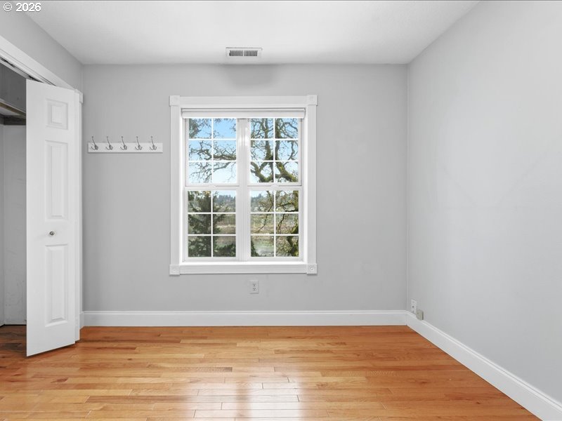 511 South Center Street Oregon City, OR 97045 - Photo 29 of 43 Bedroom