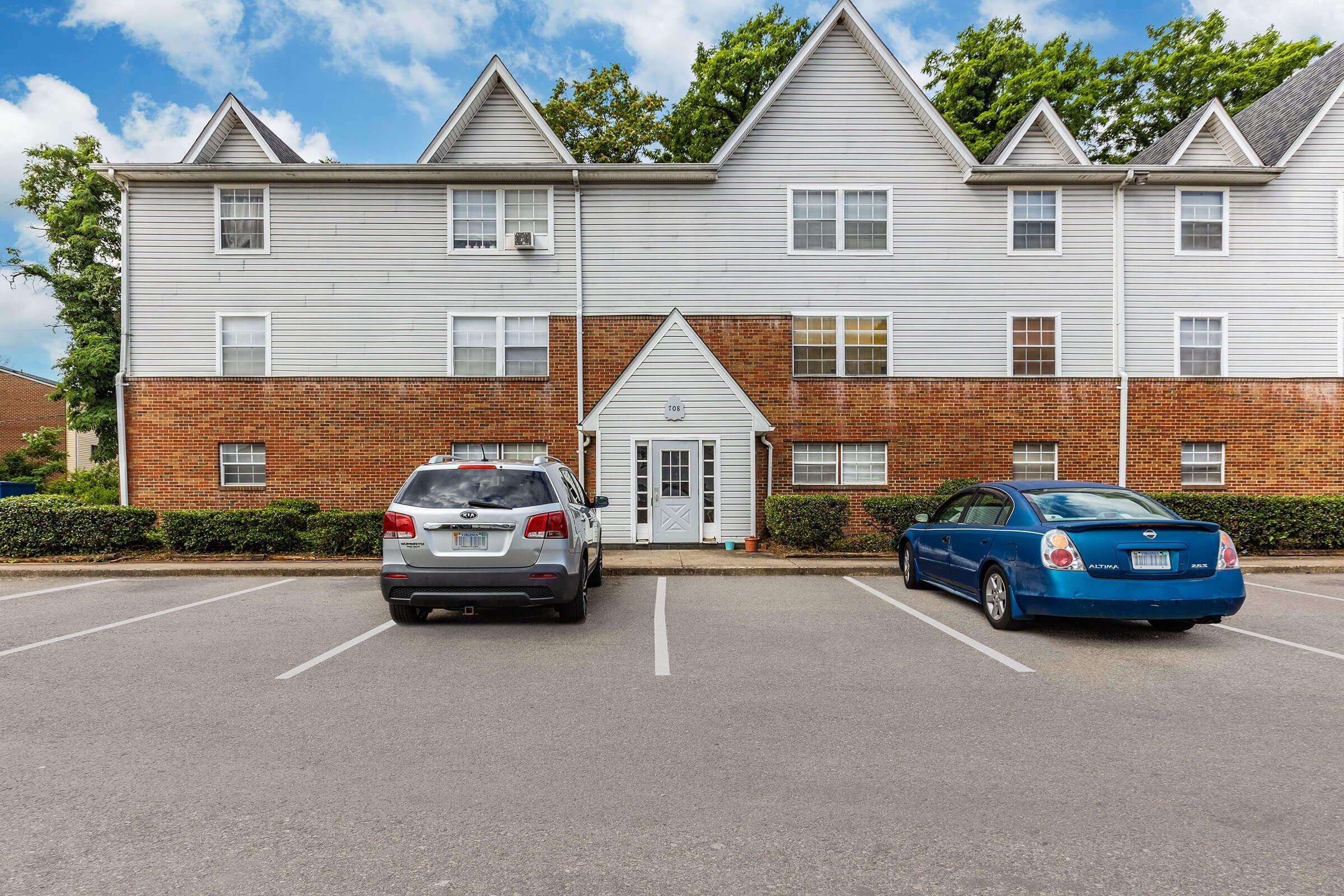 729 Townside Road Southwest, Unit 30 Roanoke, VA 24014 - Photo 5 of 22 _MG_0048