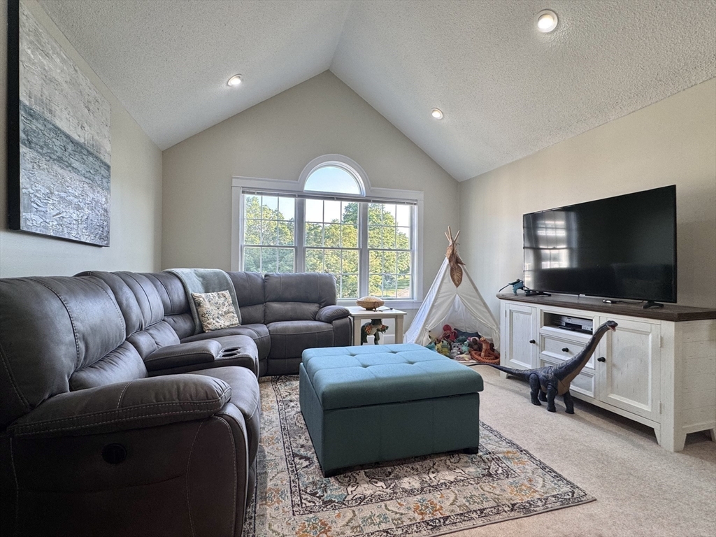 700 Shore Drive, Unit 3306 Fall River, MA 02721 - Photo 15 of 35