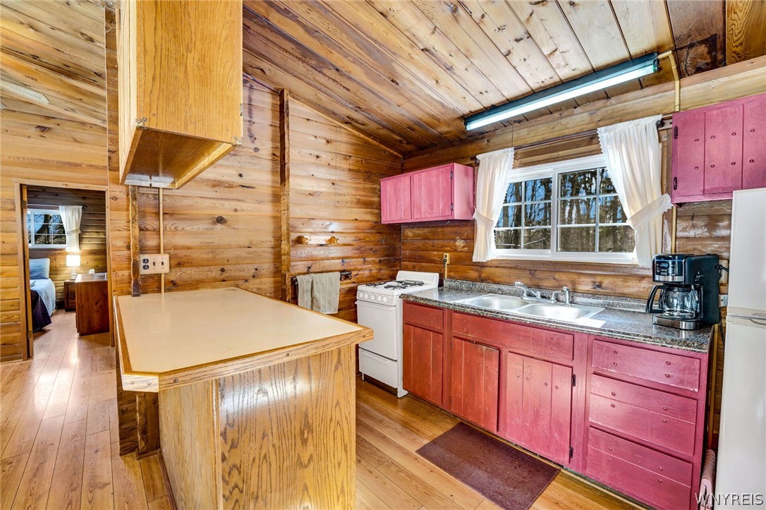 13357 Ward Road Holland, NY 14080 - Photo 12 of 37