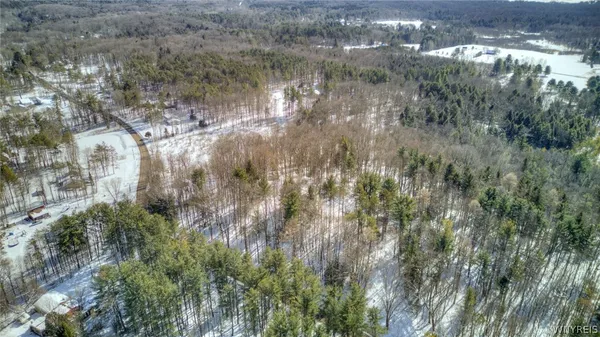 $189,900 | 13357 Ward Road, Holland, NY 14080